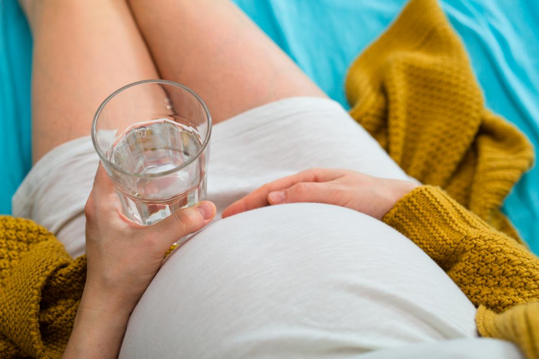 Drinking More Water Reduces Risk of Infections During Pregnancy