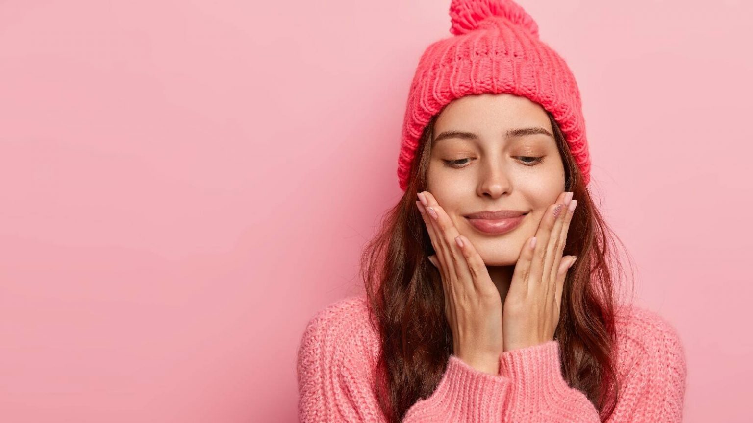 How To Keep Your Skin Healthy And Glowing In Winter Its Charming Time