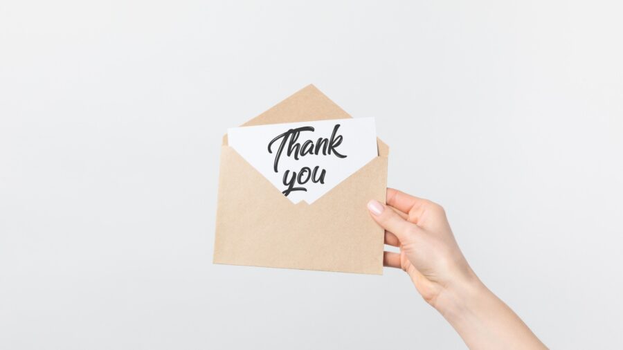 Writing a Thank You Note To a Neighbor