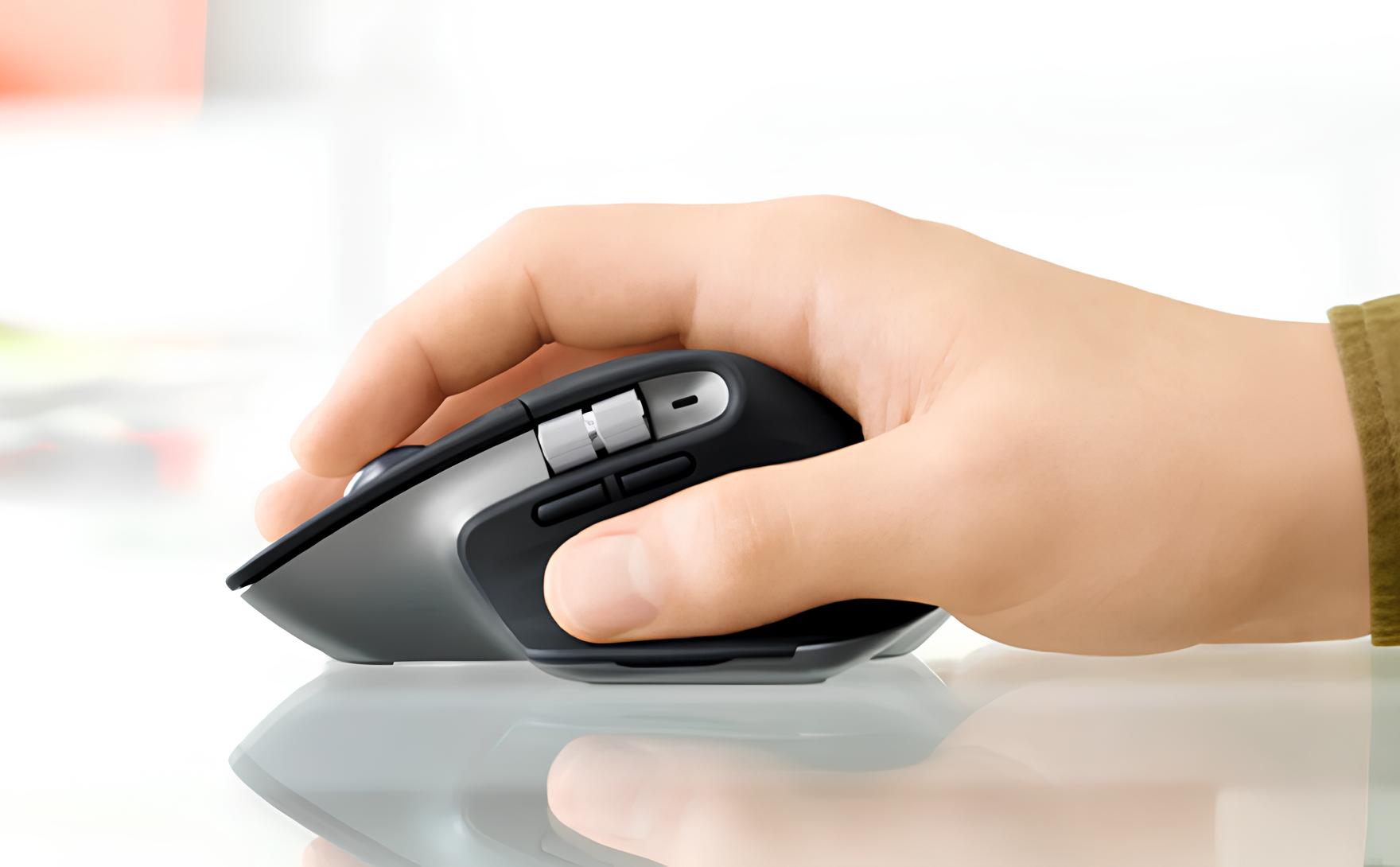 Gaming Mouse Designed for Large Hands